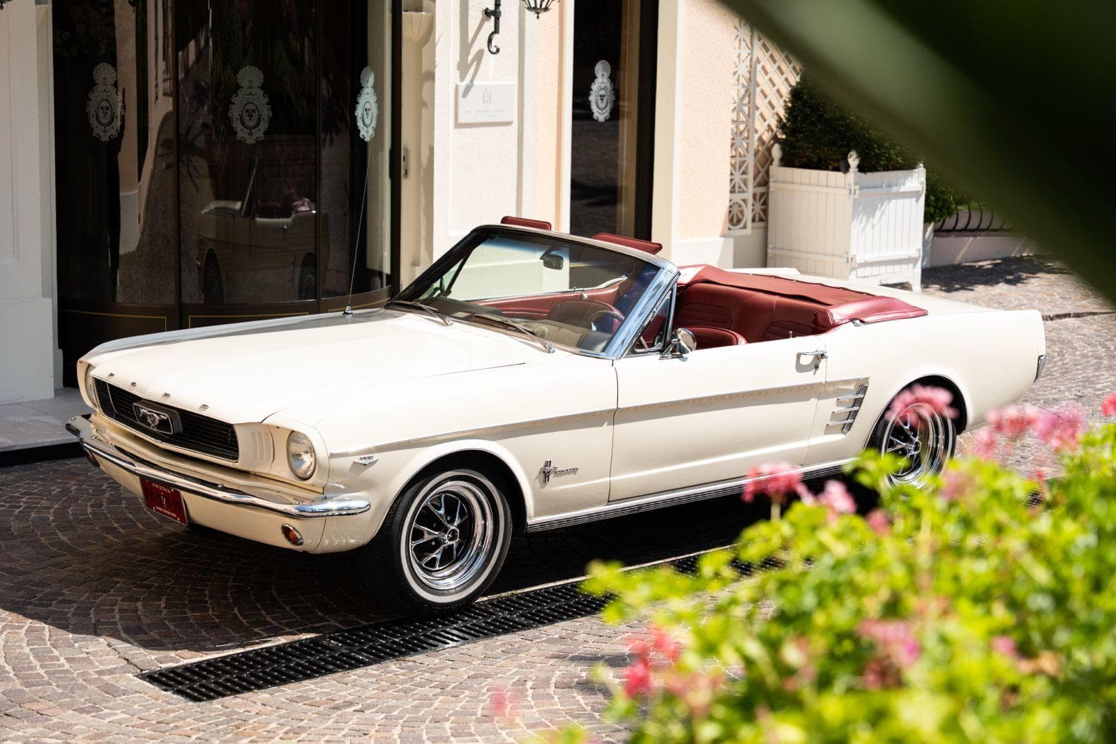 Ford Mustang V8 1966 Cream White classic convertible